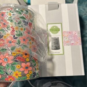 Scentsy Floral Delight Warmer